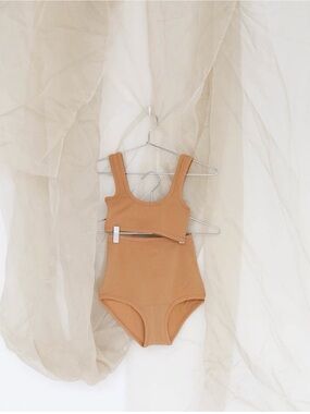 ARQ Wide-Strap Bra